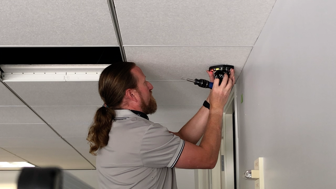 mounting camera to ceiling